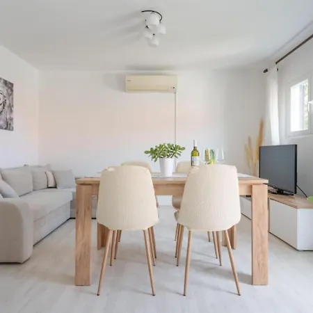 Oleandar Hébergement de vacances *